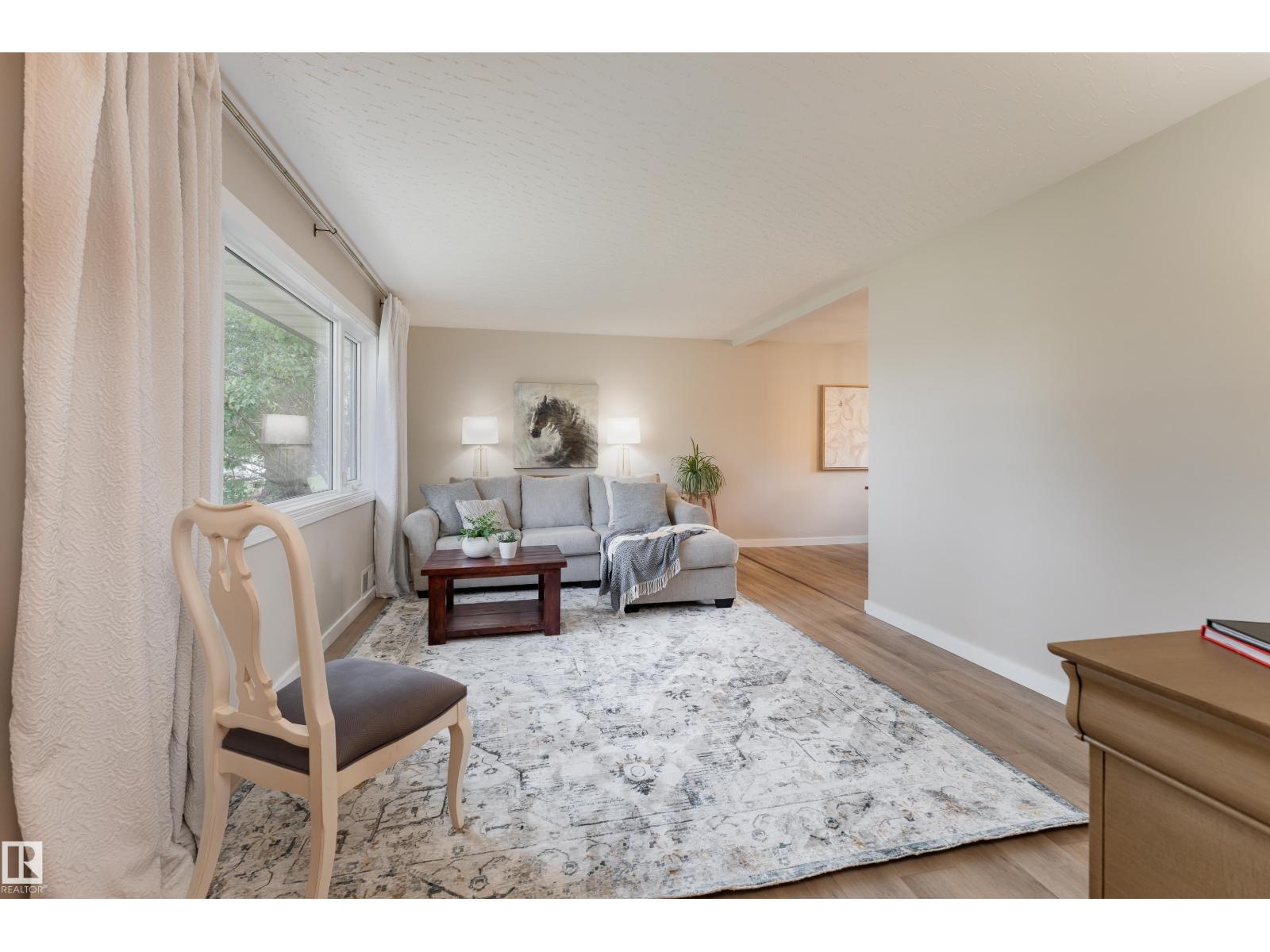 7223 95 AV NW — photo 6