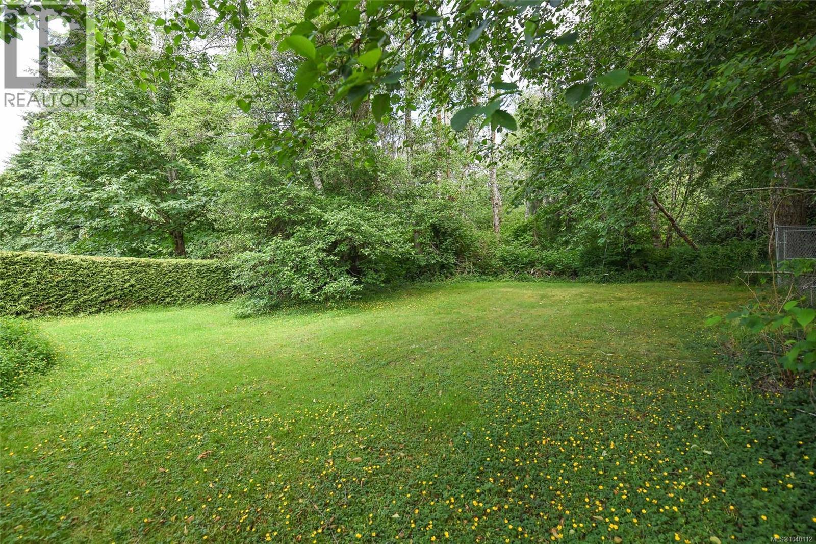 1860 Embleton Cres - 4
