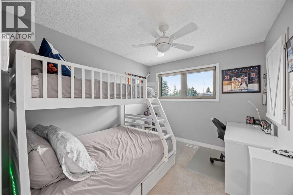 111 Silvergrove Green NW — photo 22