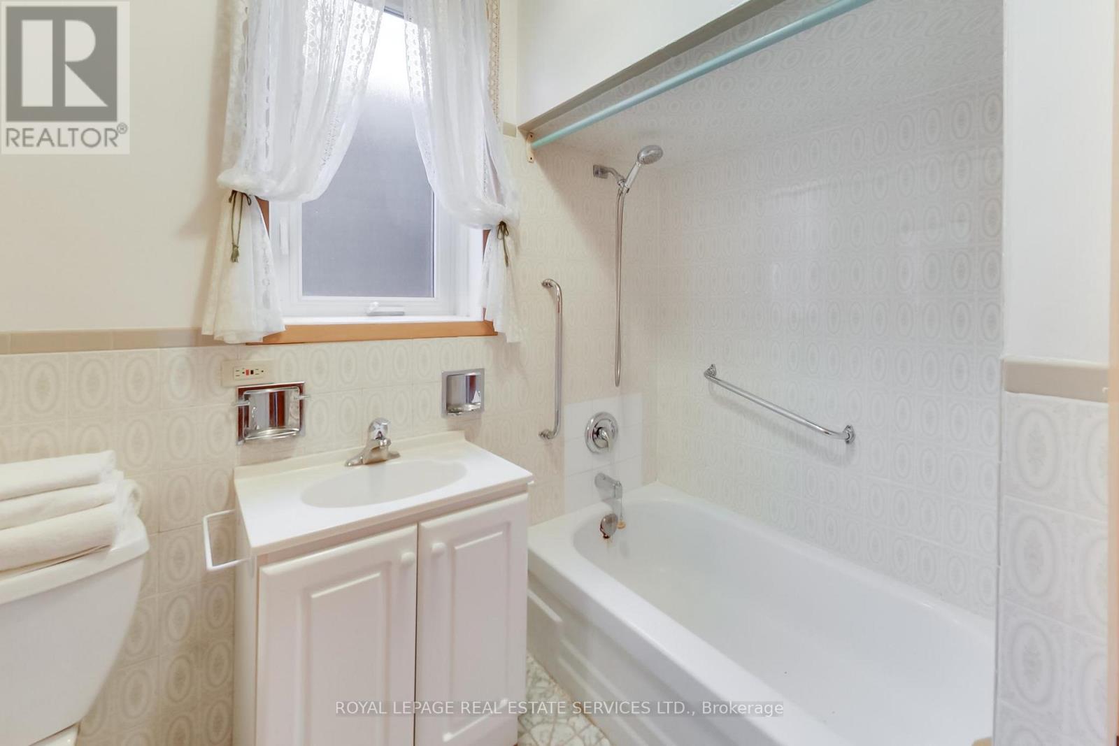 85 DAWES ROAD - 34