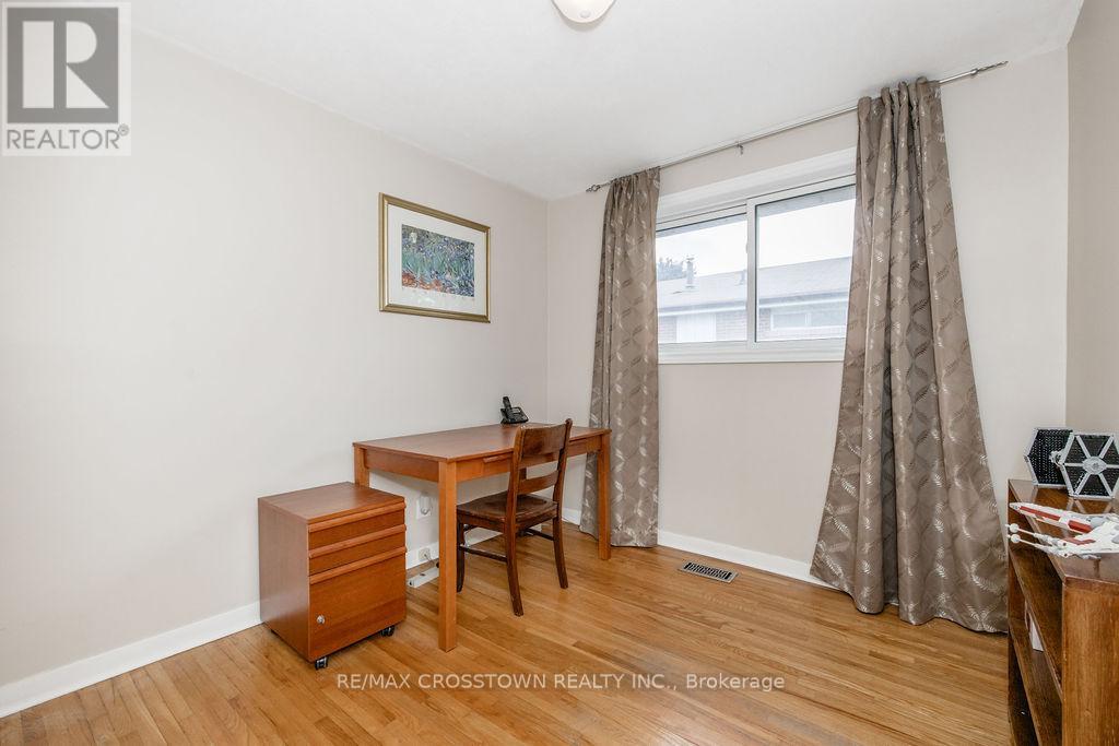 865 KROSNO BOULEVARD - 18