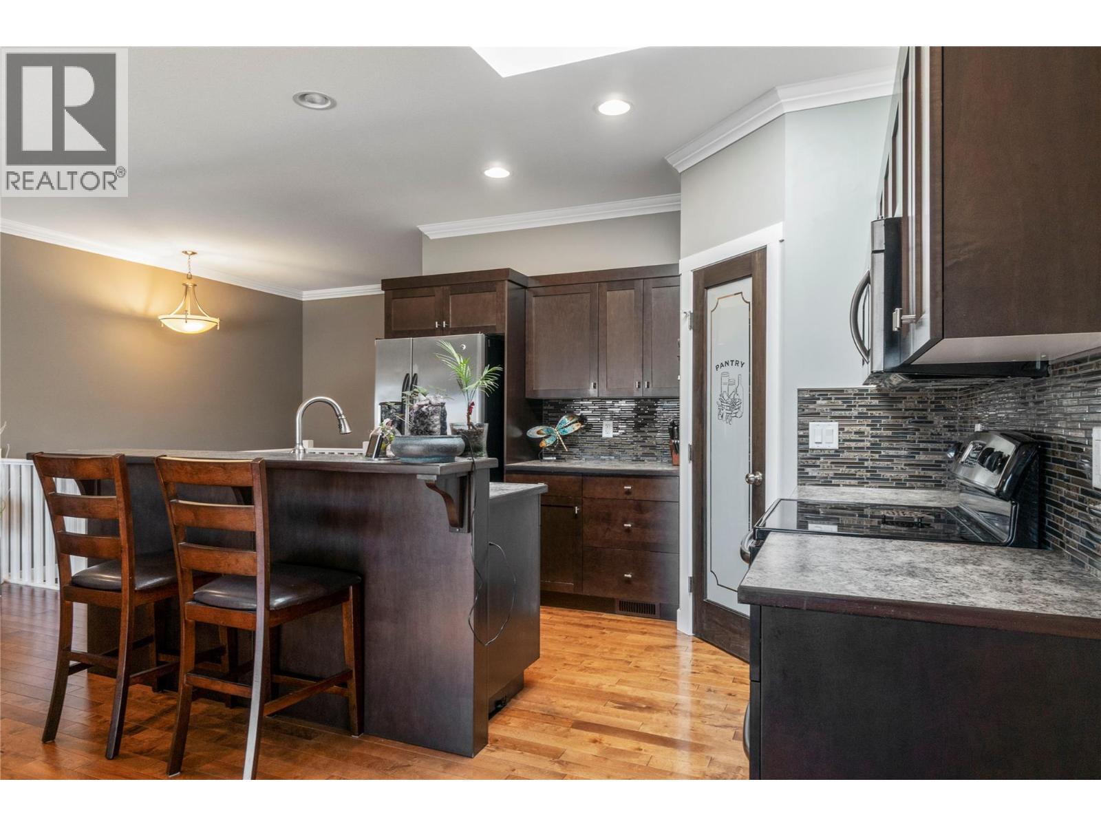 #24 2751 15 Avenue NE - 6