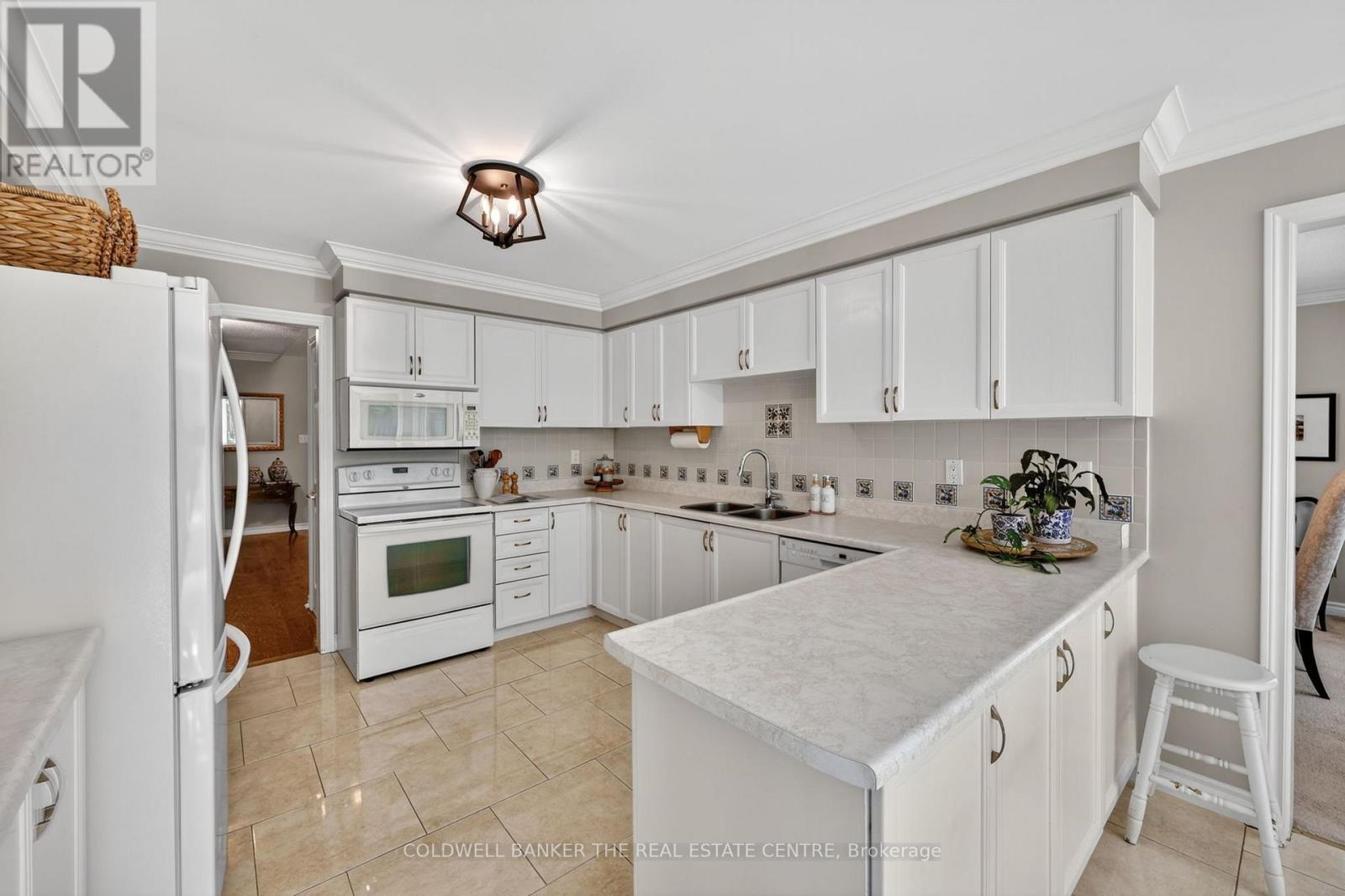 274 KIRBY CRESCENT - 9