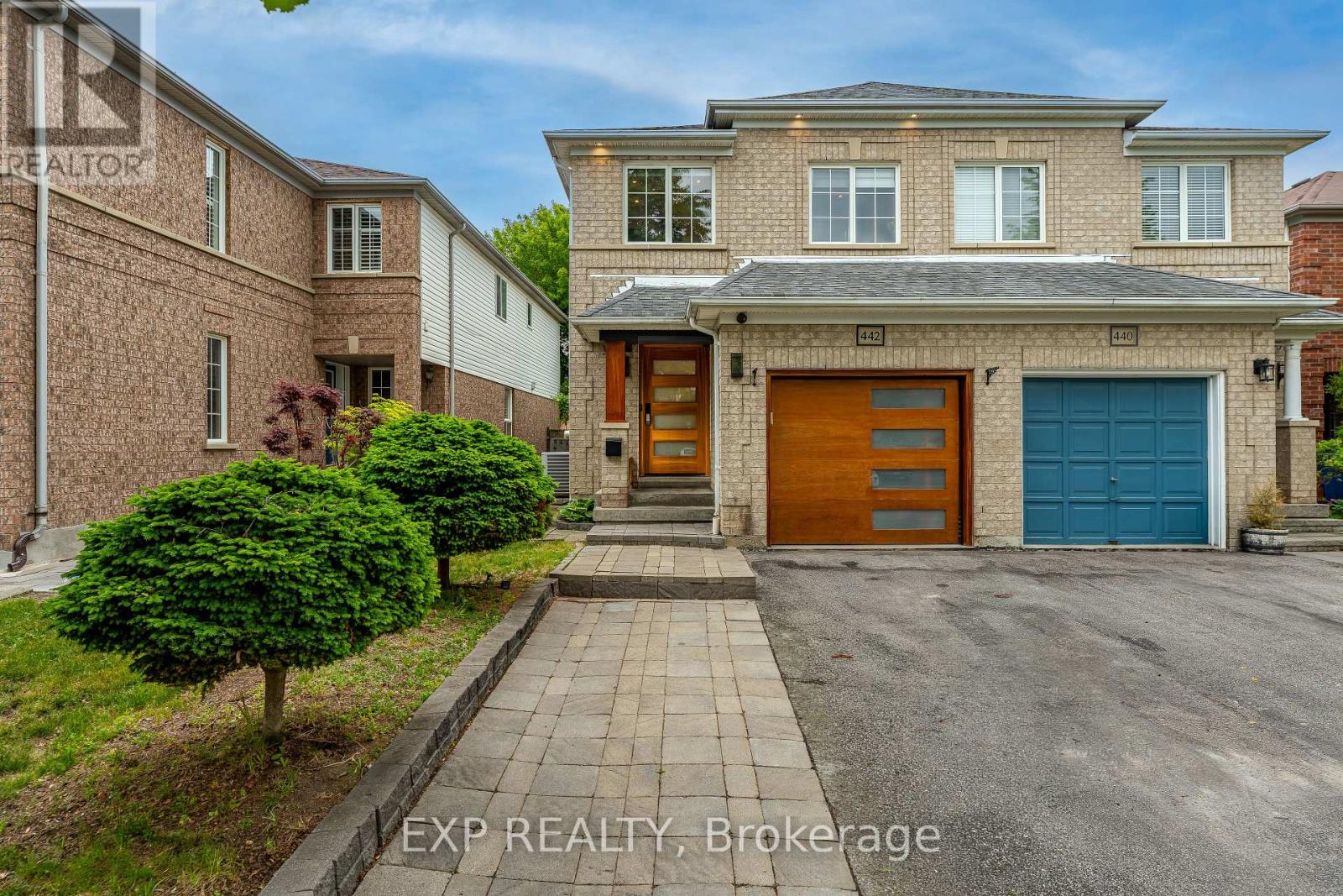 Listing photo of 442 HEDDLE CRESCENT
