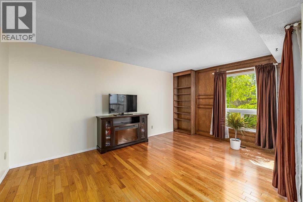 1455 Berkley Drive NW — photo 7