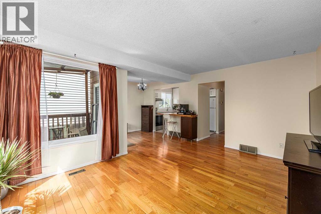 1455 Berkley Drive NW — photo 8