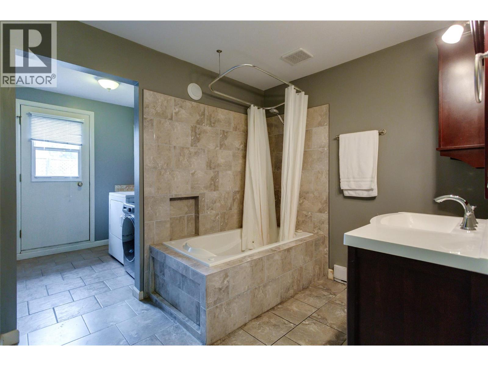 #1 500 Lester Road - 24