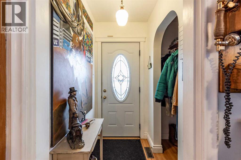 54 9 Street SW - photo 4