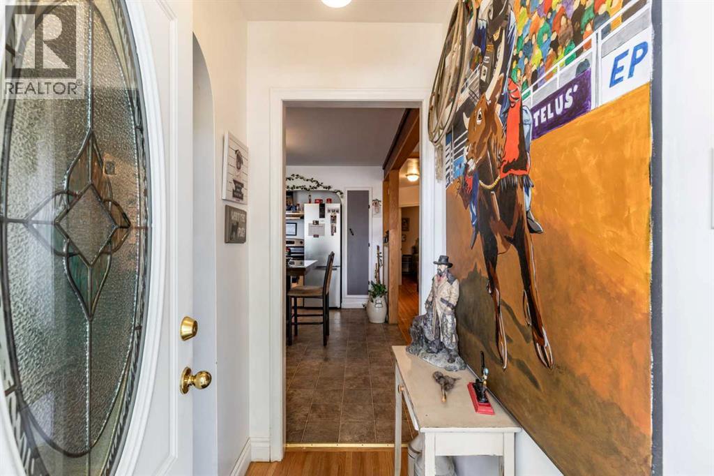 54 9 Street SW - photo 3