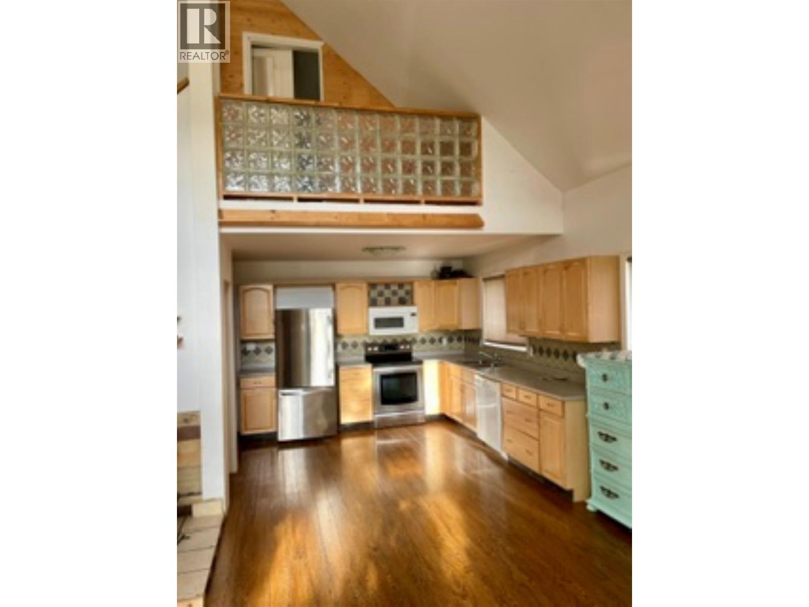 368 CINNAMON STREET - 4