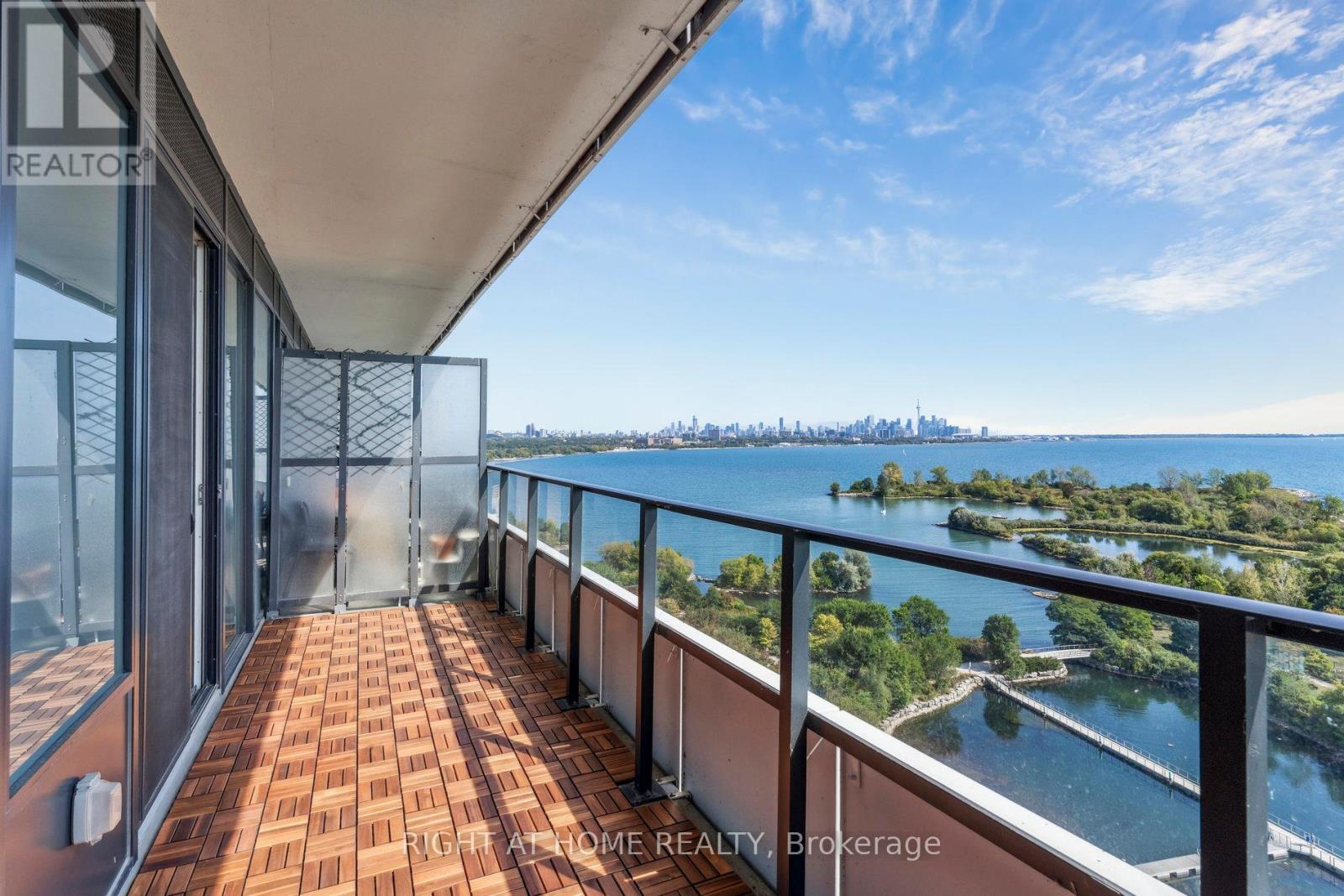 Listing photo of 1409 - 20 SHORE BREEZE DRIVE