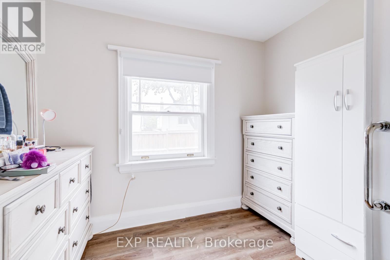 5 LAXIS AVENUE - 10