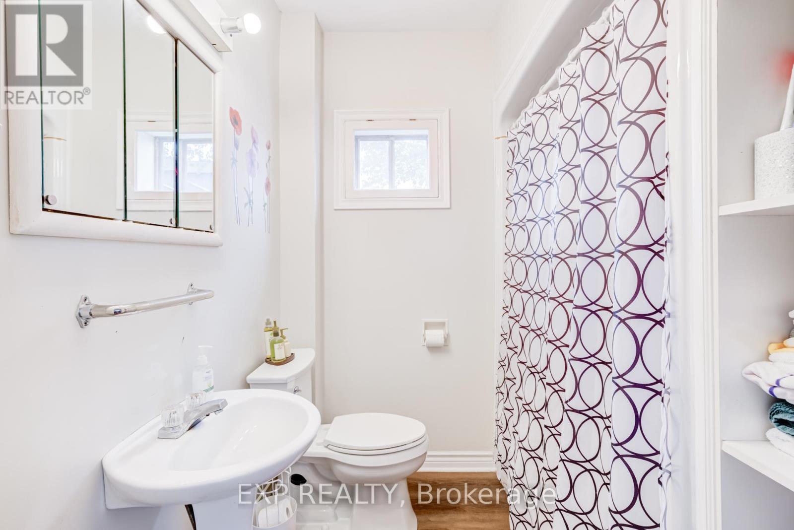 5 LAXIS AVENUE - 11