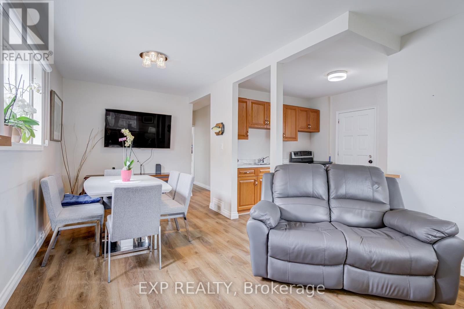 5 LAXIS AVENUE - 4