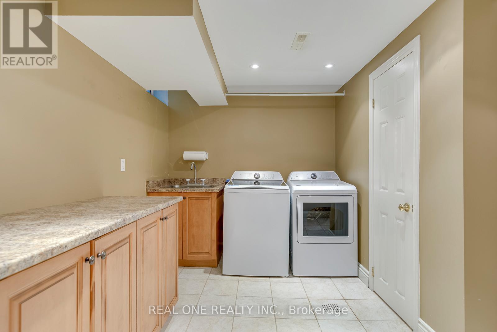 1311 BLACKBURN DRIVE - 38