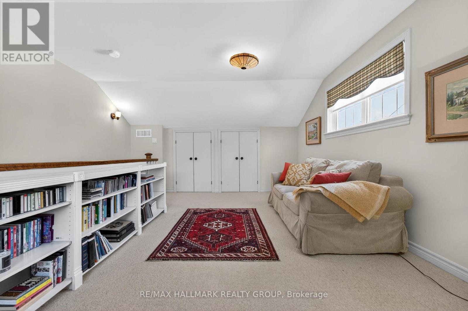 320 IONA STREET - 23