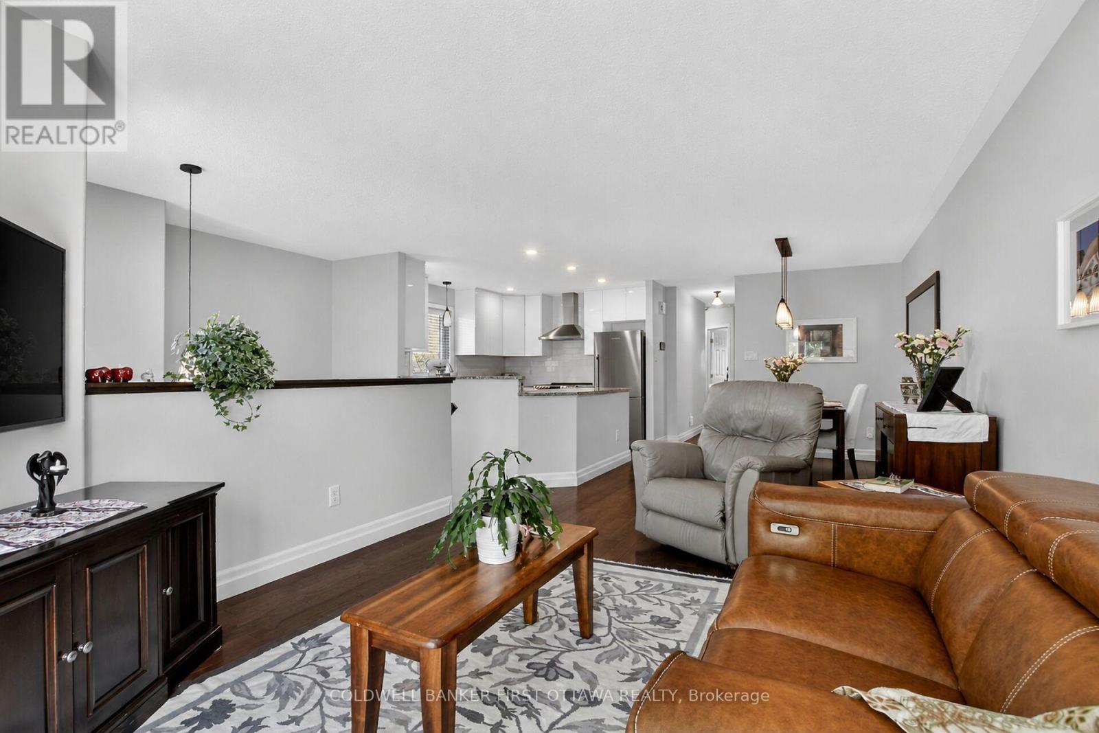 3 Bed, 2 Bath House for Sale in Ottawa – 58 BOULDER WAY, Ottawa – MLS# X13432260 - Image 9