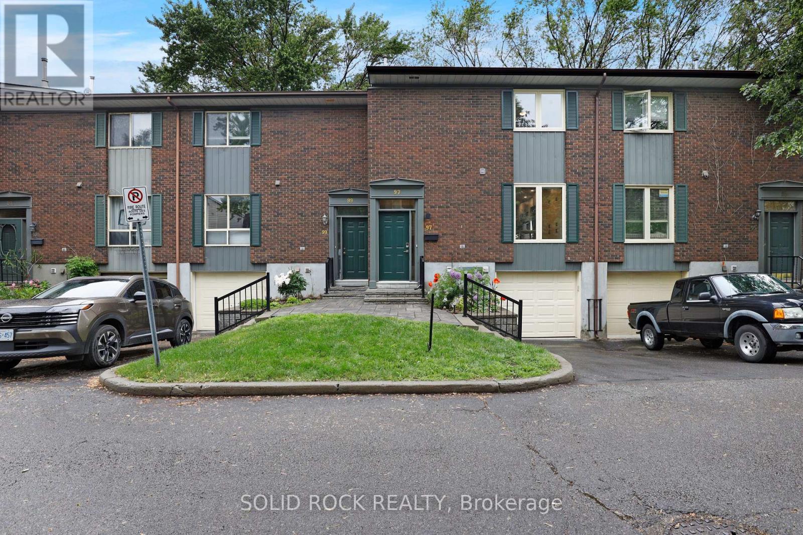 97 BEACHVIEW PRIVATE - 1
