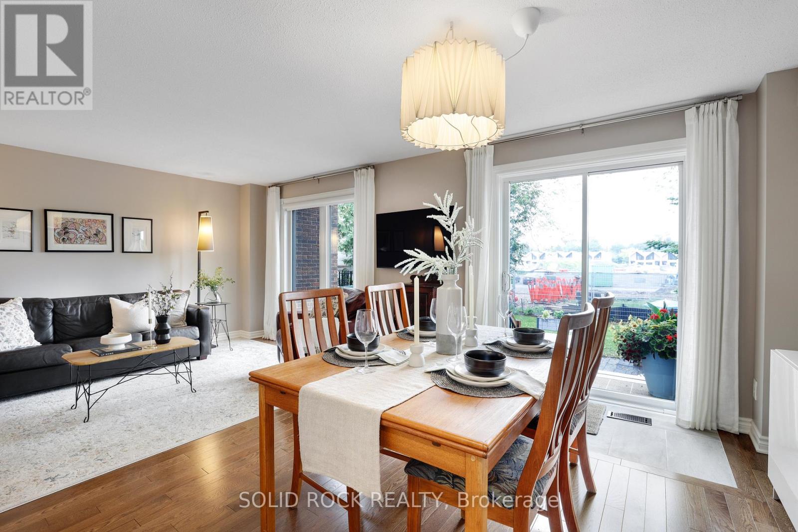 3 Bed, 2 Bath House for Sale in Ottawa – 97 BEACHVIEW PRIVATE, Ottawa – MLS# X13432282 - Image 7