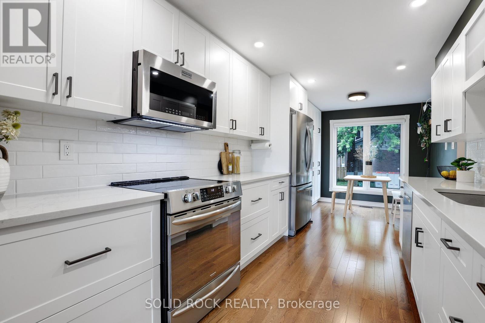 97 BEACHVIEW PRIVATE - 8