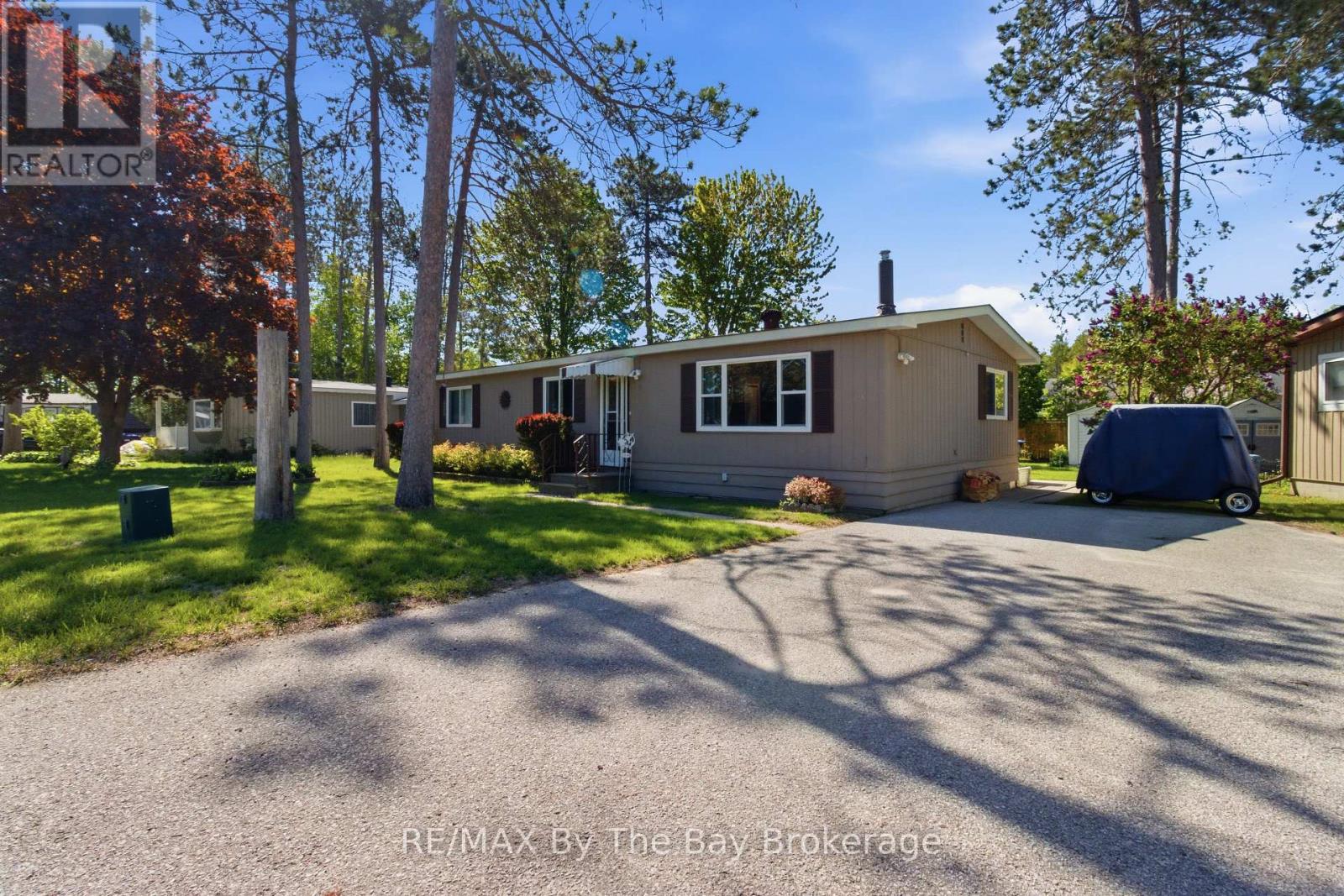 3 GOLF AVENUE - 34