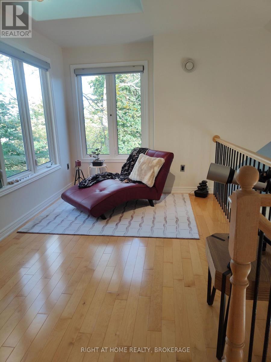 22 URSULA AVENUE - 27