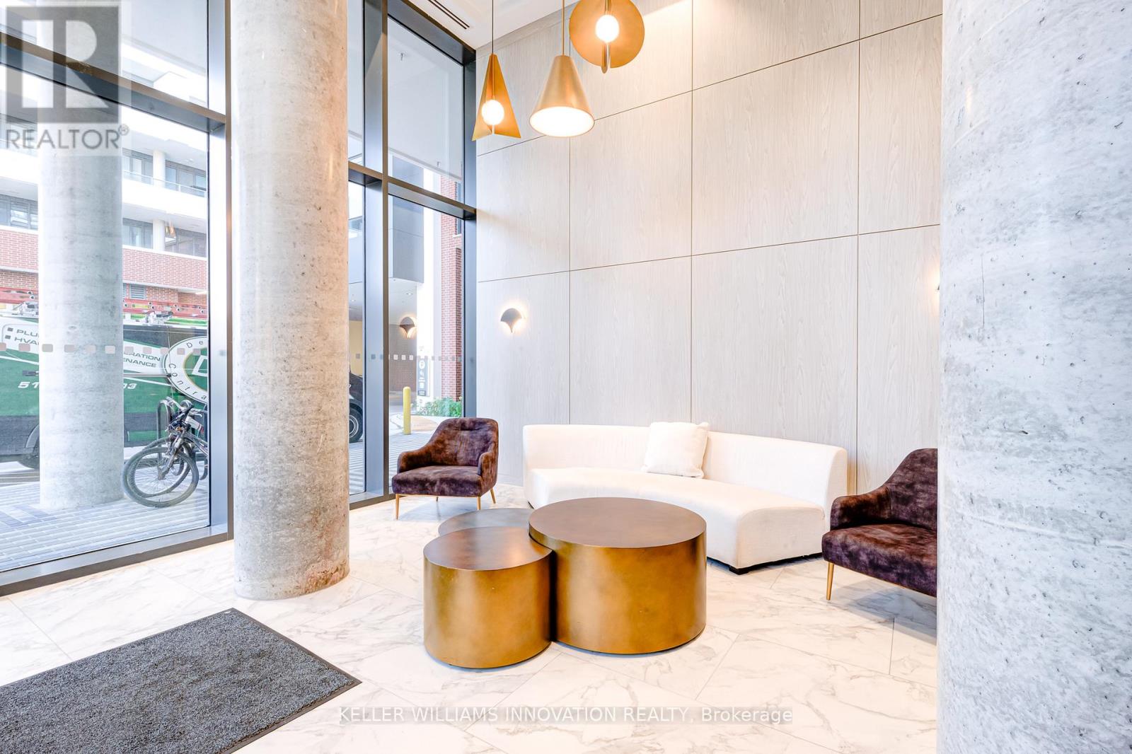 #317 15 WELLINGTON STREET - 14