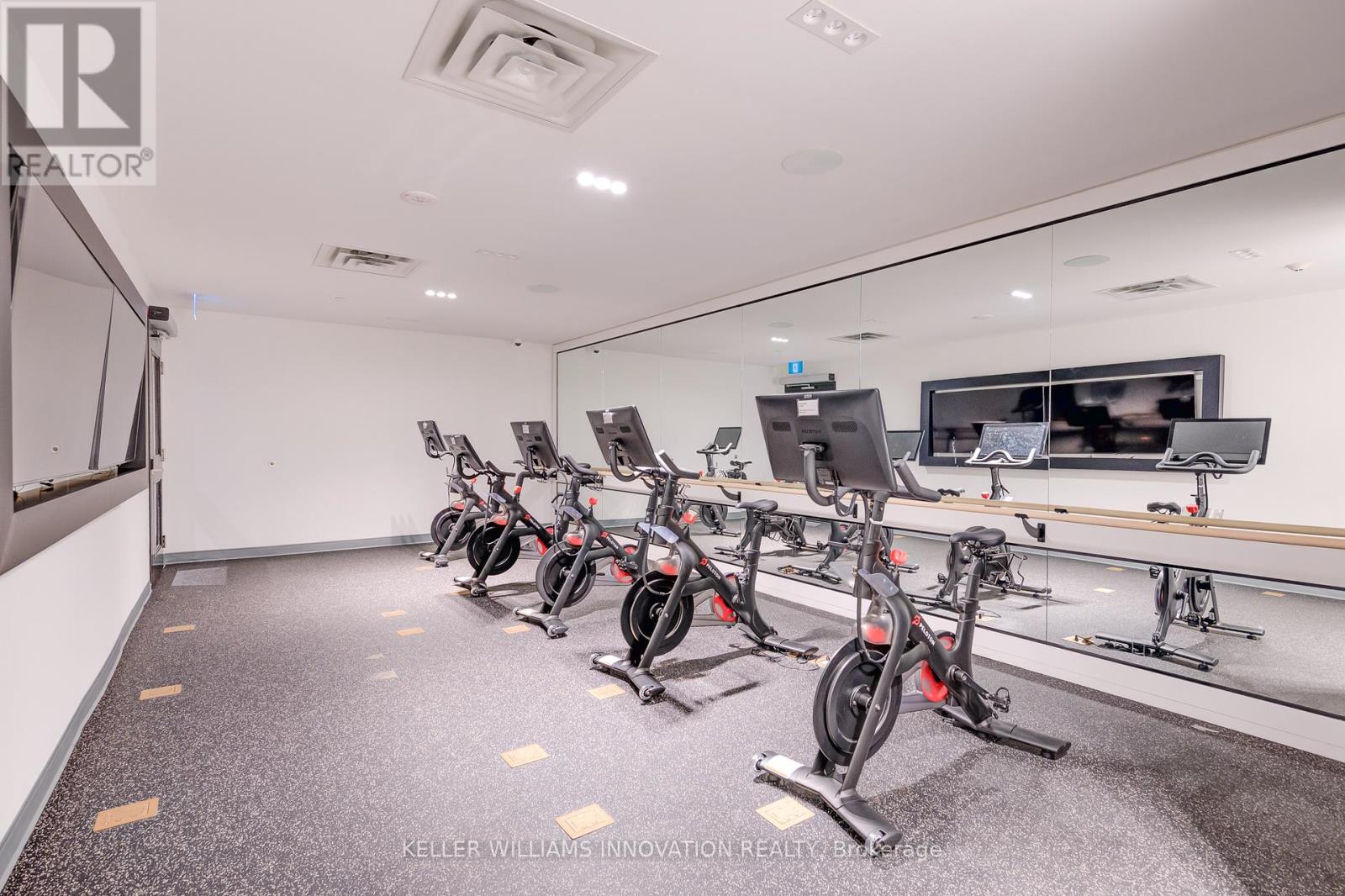 #317 15 WELLINGTON STREET - 29