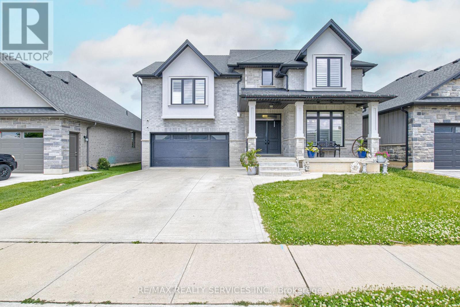 240 TAMARACK BLVD BOULEVARD - 1