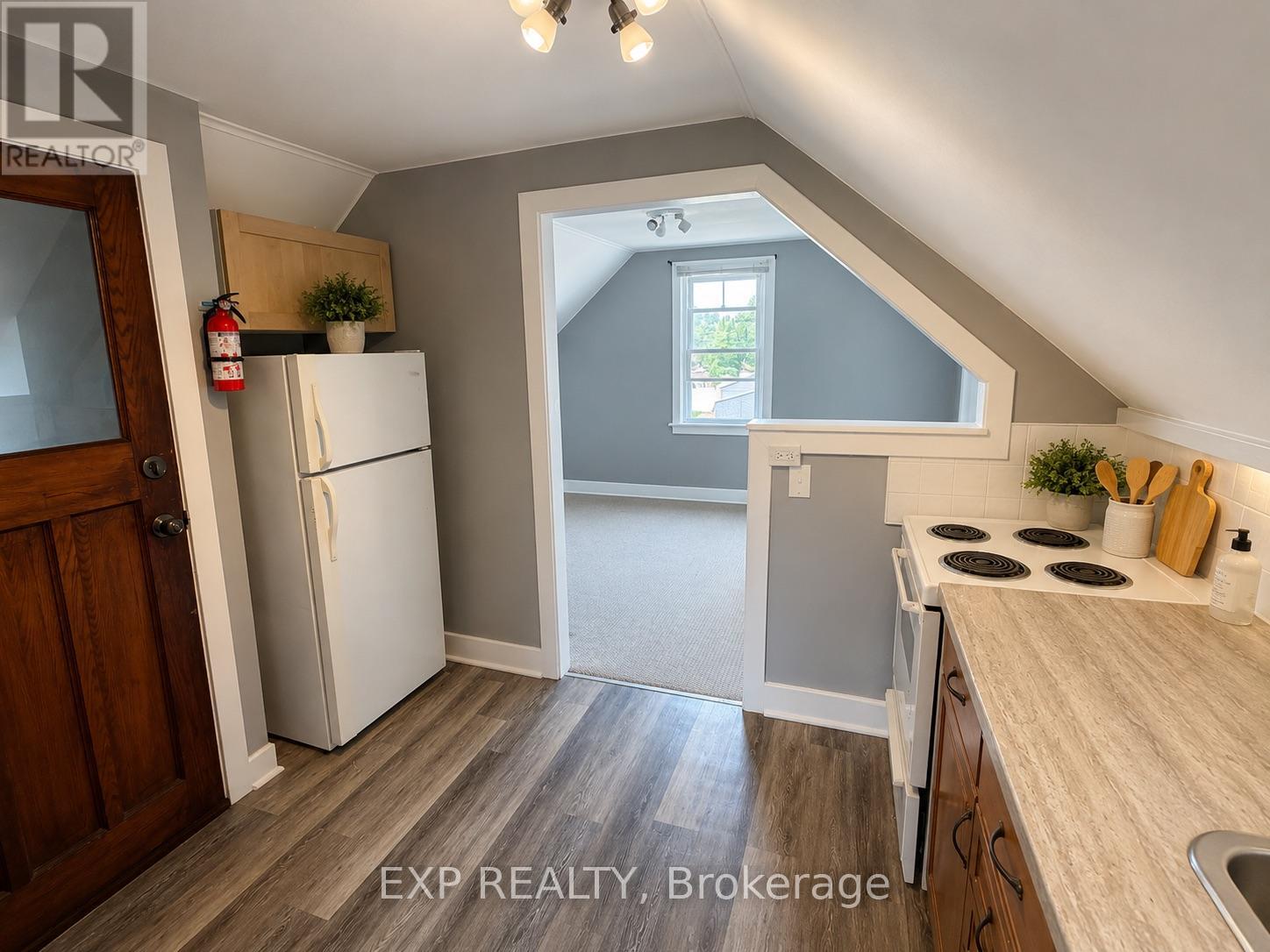 36 BRIGHTON AVENUE - 22