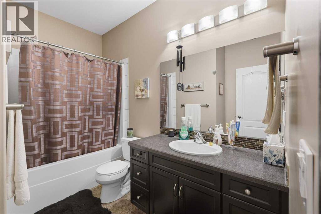 182 Robinson Avenue — photo 18