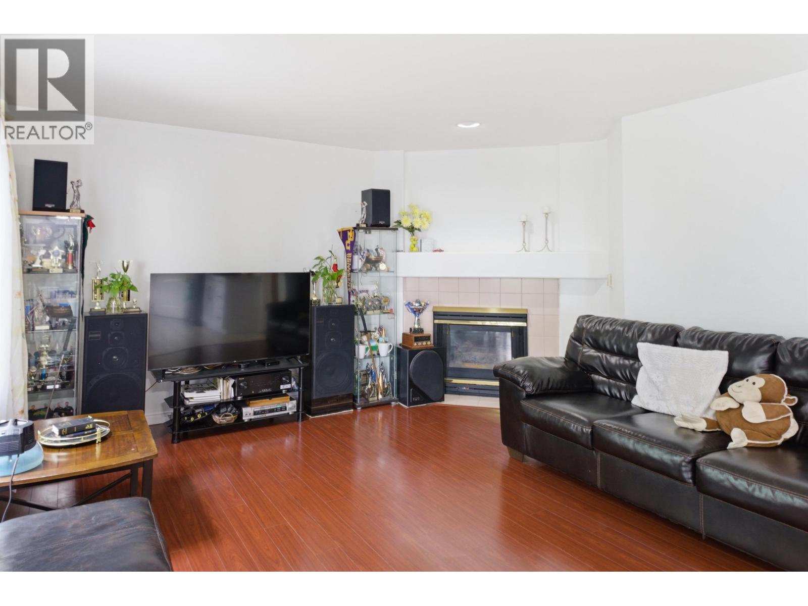 5260 OLIVER Drive, Richmond