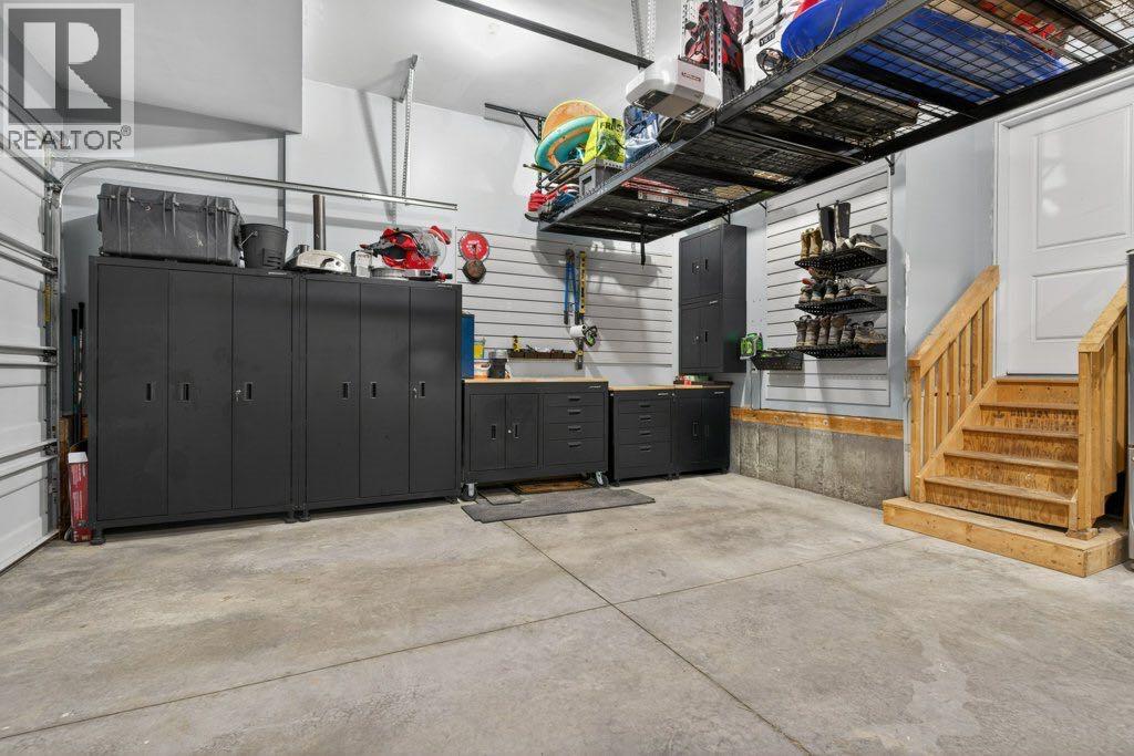 Cabinets, Slat-wall & ceiling storage included