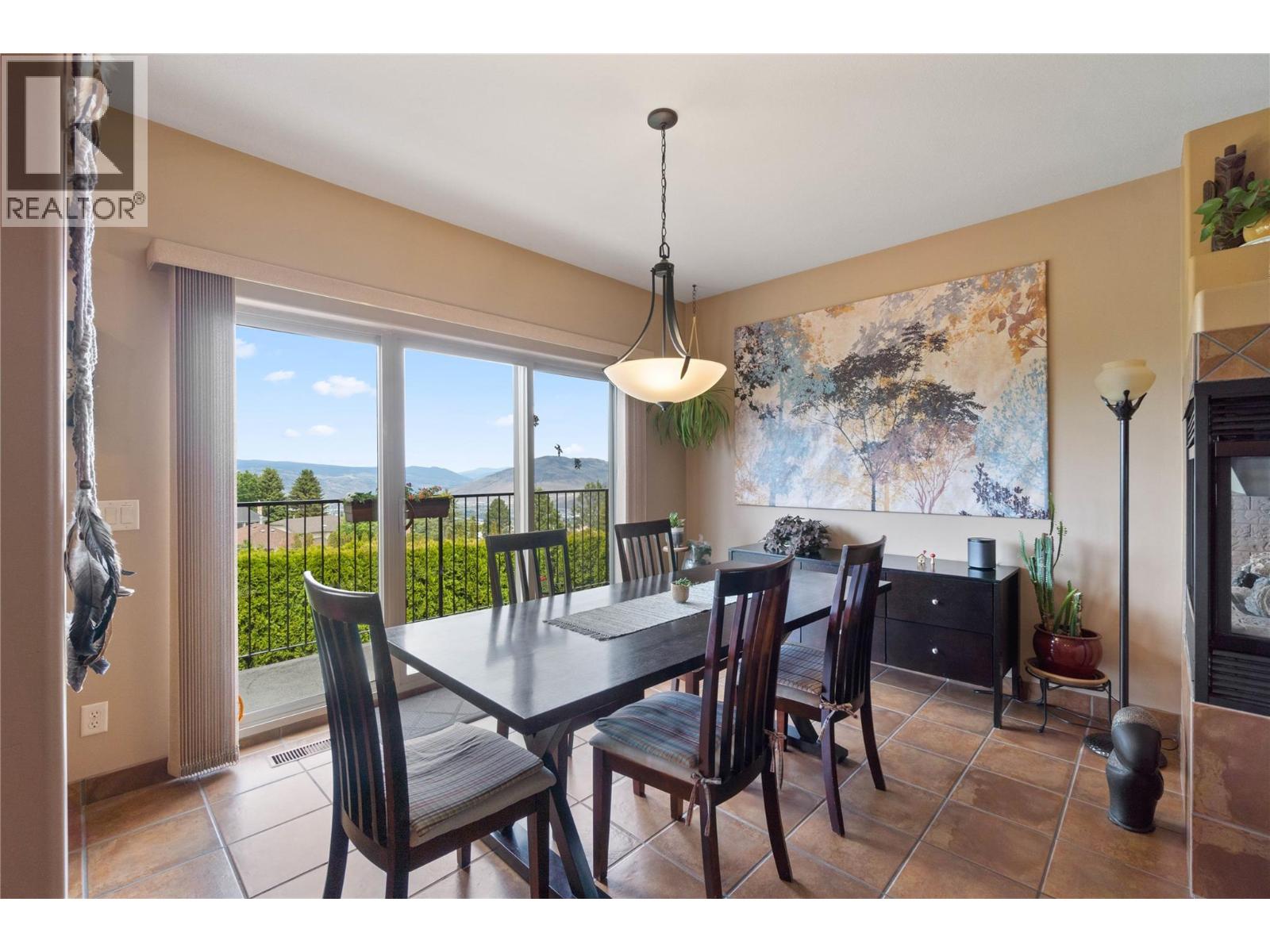 #4 776 Dunrobin Drive - 12