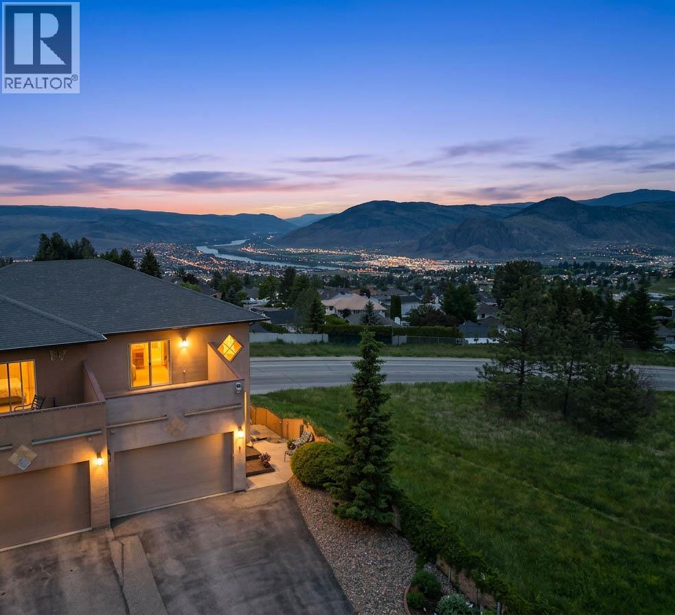 #4 776 Dunrobin Drive - Image 3