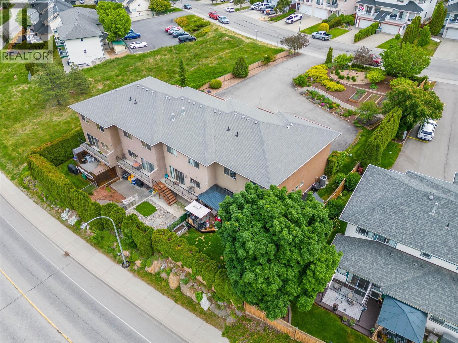#4 776 Dunrobin Drive - 39