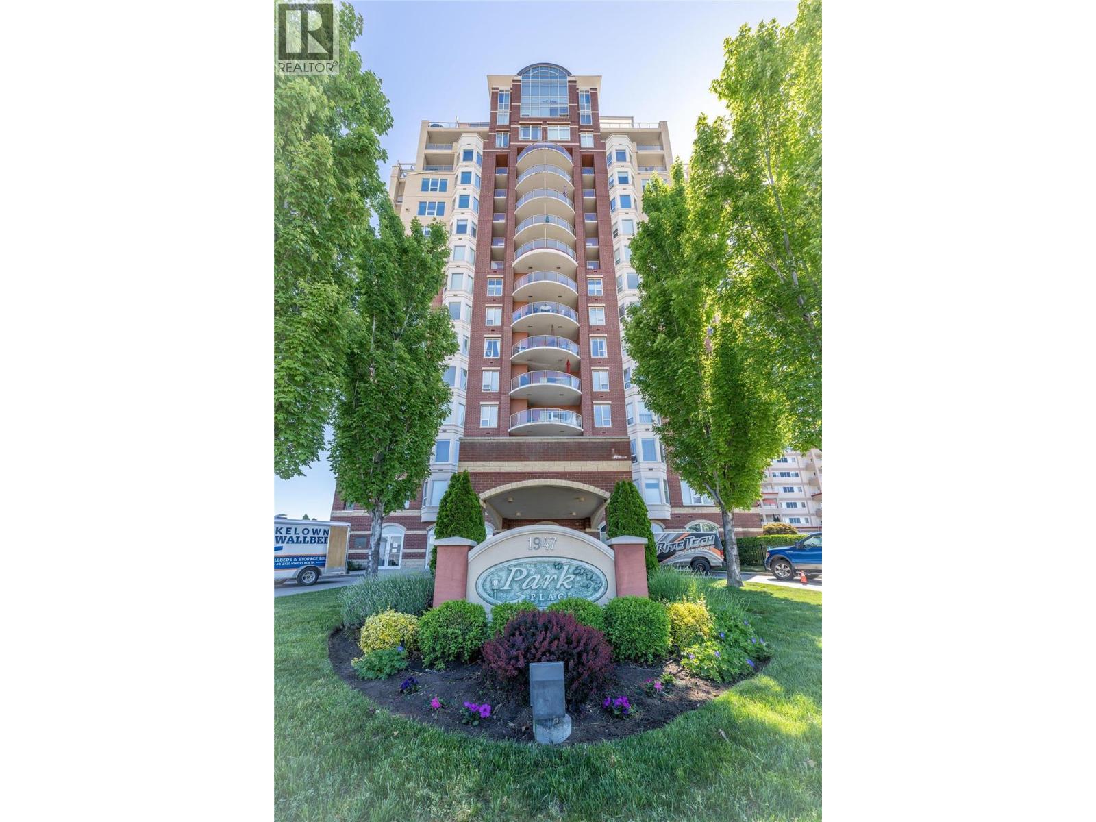 #1006 1947 Underhill Street - 24