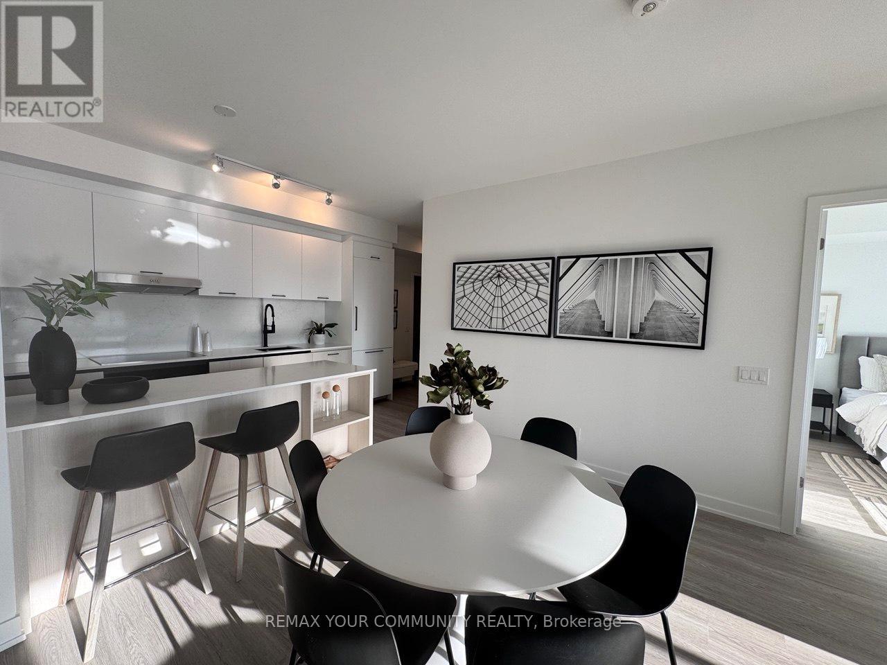 #332 8188 YONGE STREET - 9