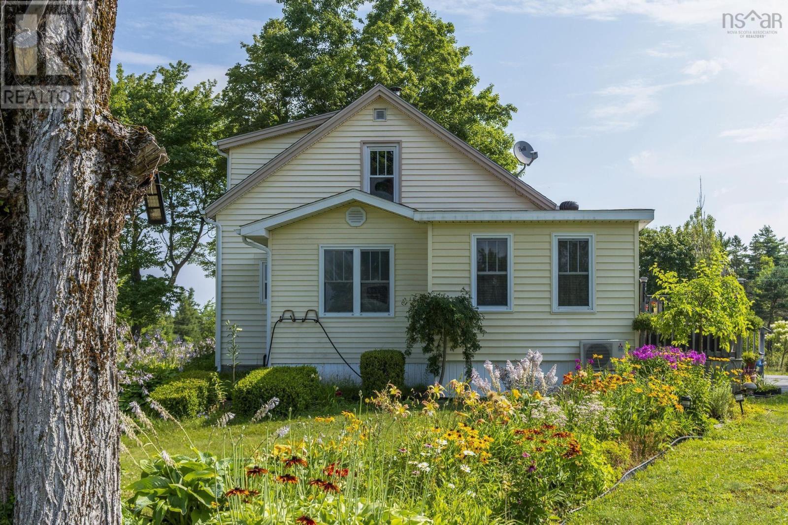 18665 Highway 103 - 7