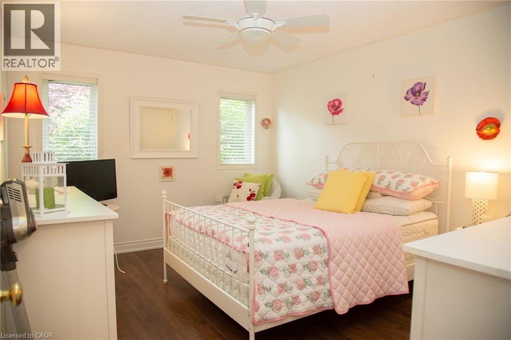 630 GREENOCK Street - 17