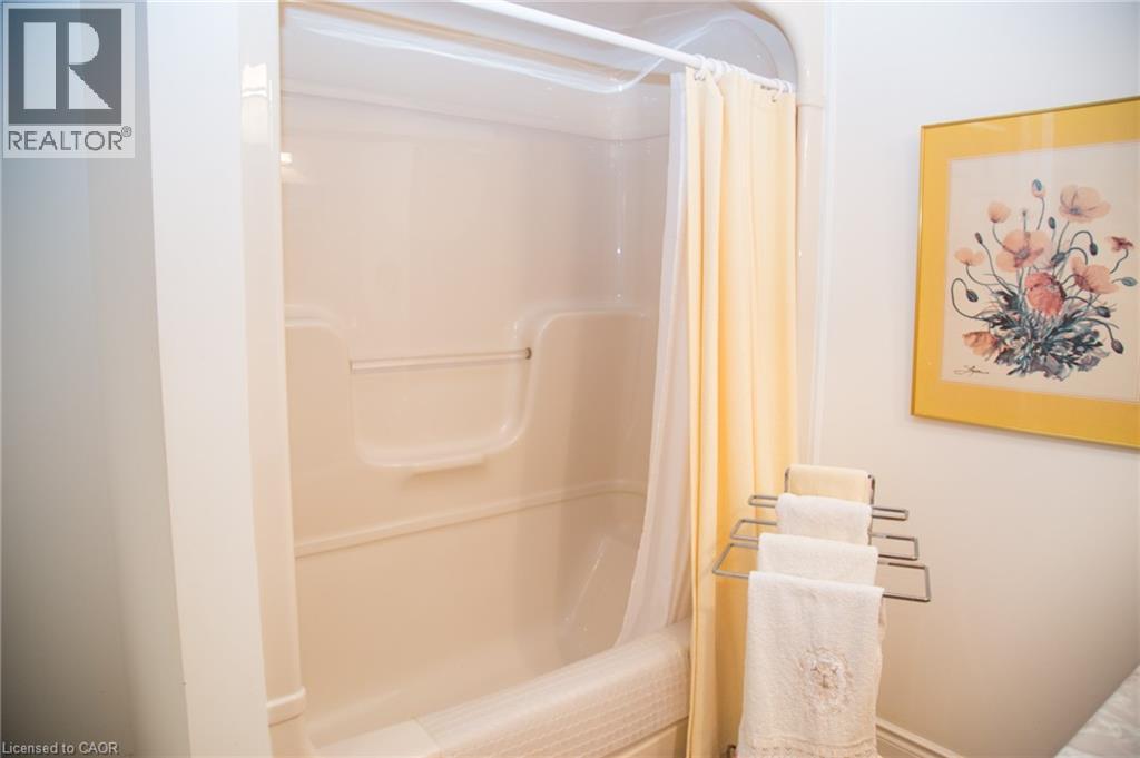 630 GREENOCK Street - 20