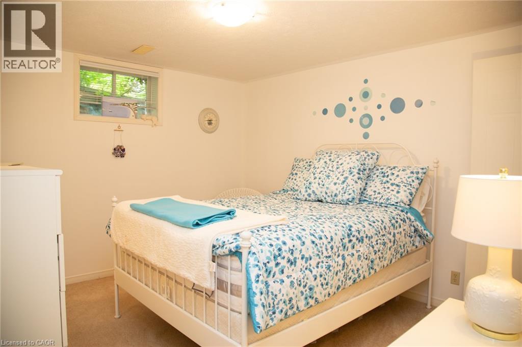 630 GREENOCK Street - 26