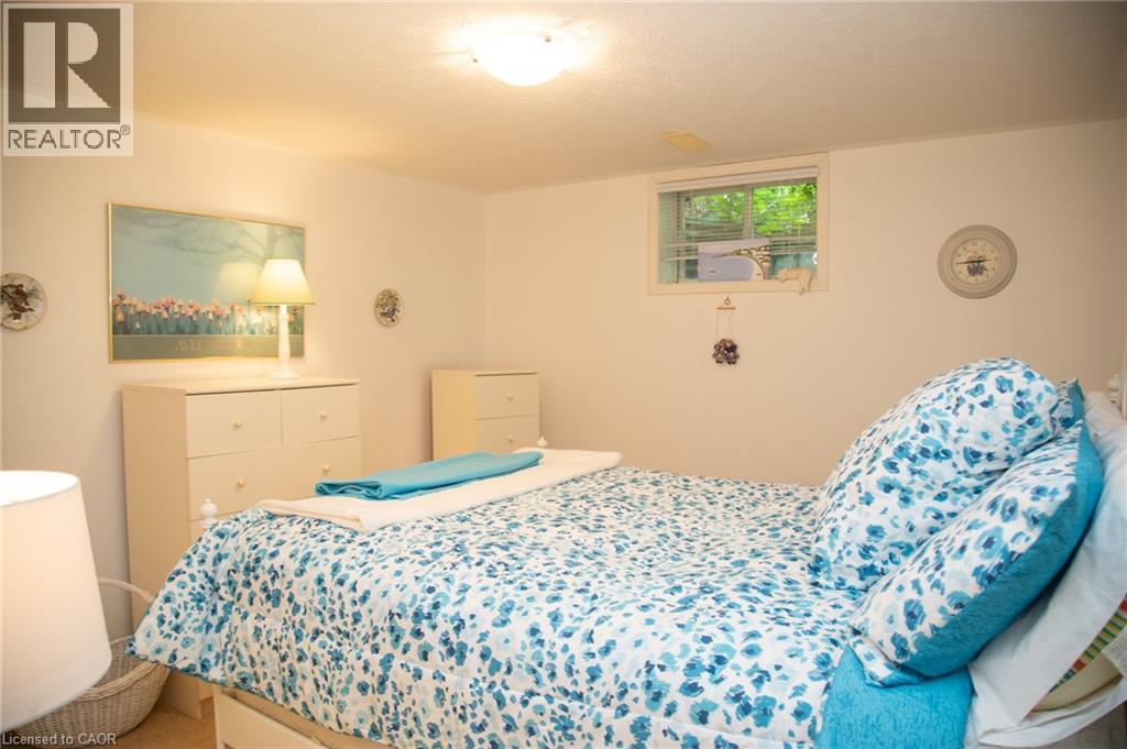 630 GREENOCK Street - 27