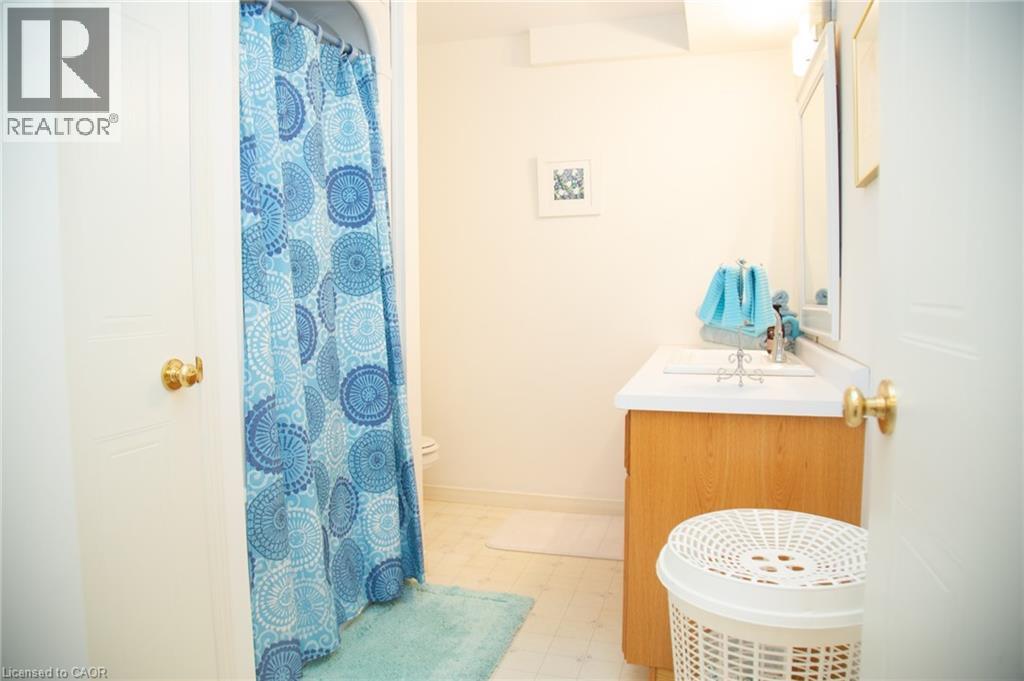 630 GREENOCK Street - 28