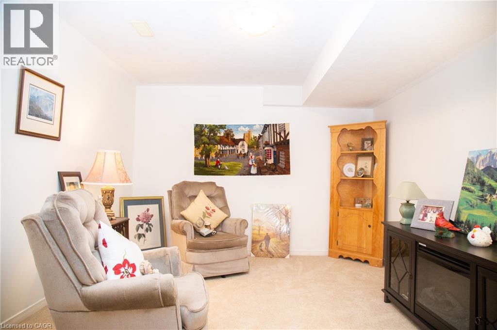 630 GREENOCK Street - 32