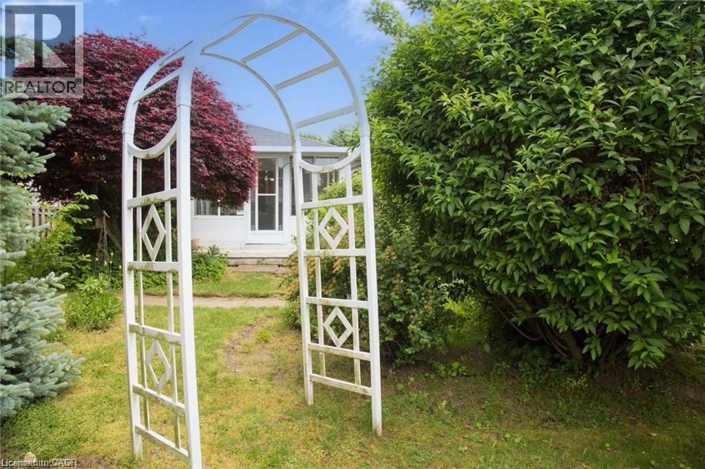 630 GREENOCK Street - 37