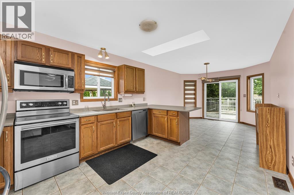 3438 TREELINE COURT - 11