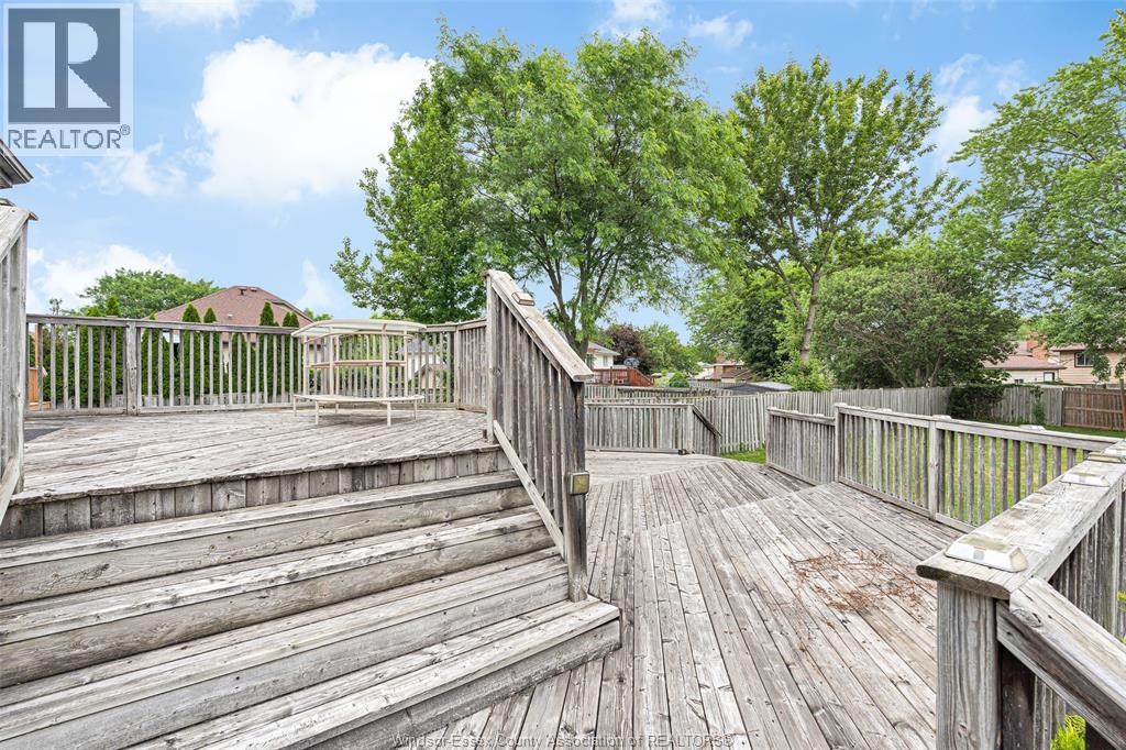 3438 TREELINE COURT - 35