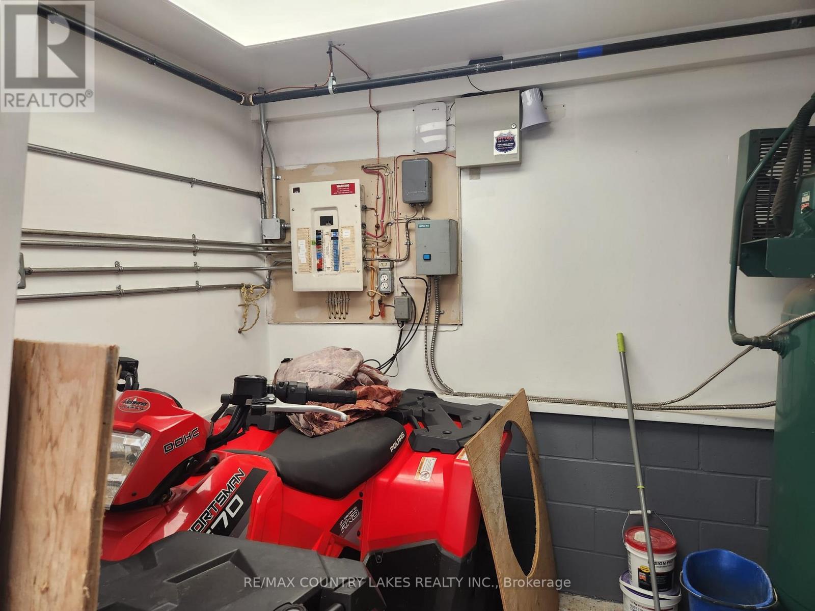 3232 SIMCOE ROAD - 25