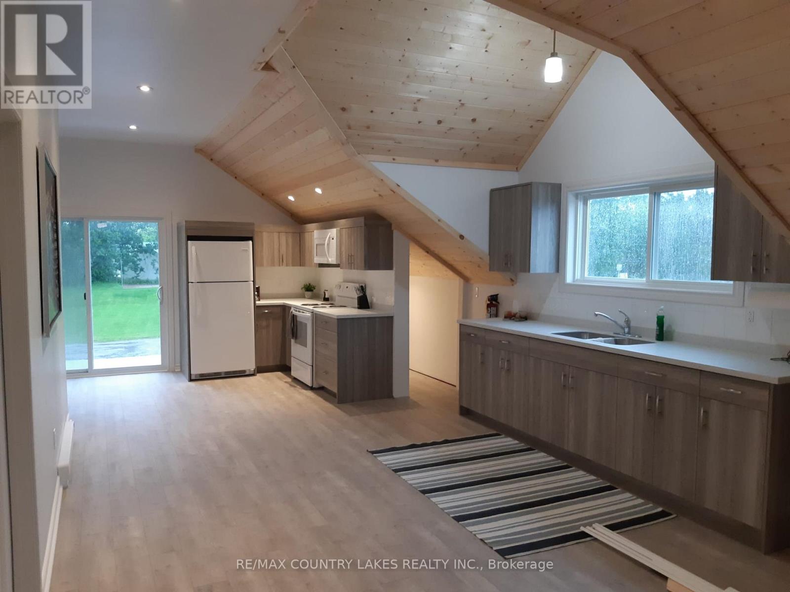 3232 SIMCOE ROAD - 30